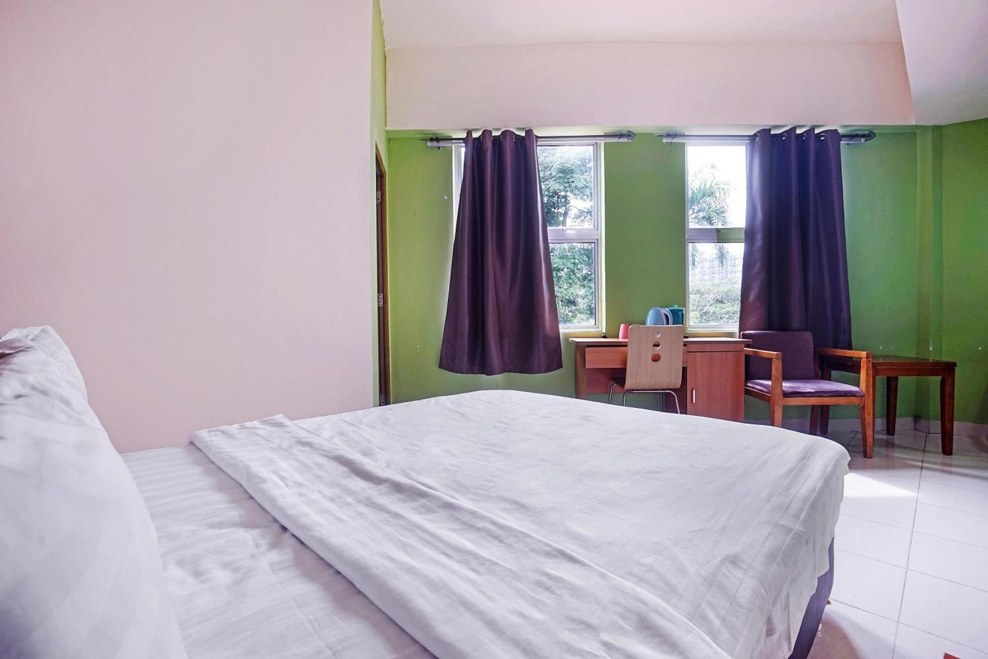 Hotel Night Queen Salak Tinggi Sepang