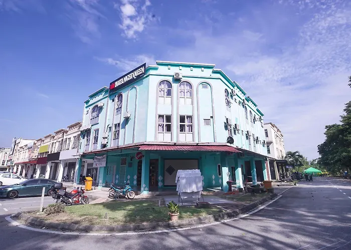 Hotel Night Queen Salak Tinggi